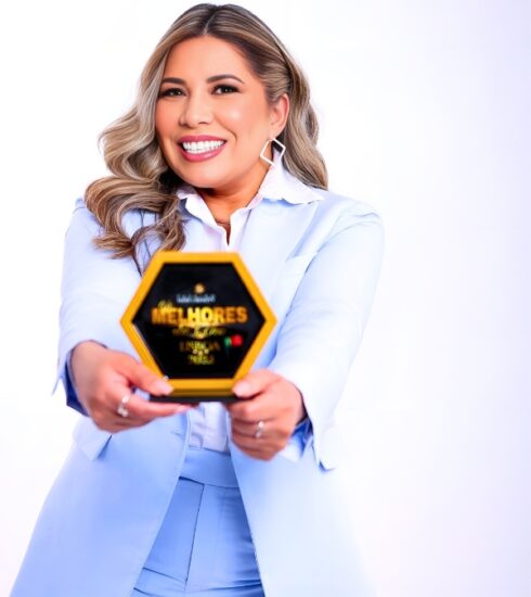 https://www.revistavoix.com/wp-content/uploads/2022/03/logo.png - Cléia Emília Hair Stylist – Uma trajetória de sucesso - Rove Produções