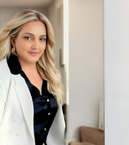 https://www.revistavoix.com/wp-content/uploads/2022/03/logo.png - Rosana Galo - Estética integrativa, beleza e saúde. - tecnologia na beleza