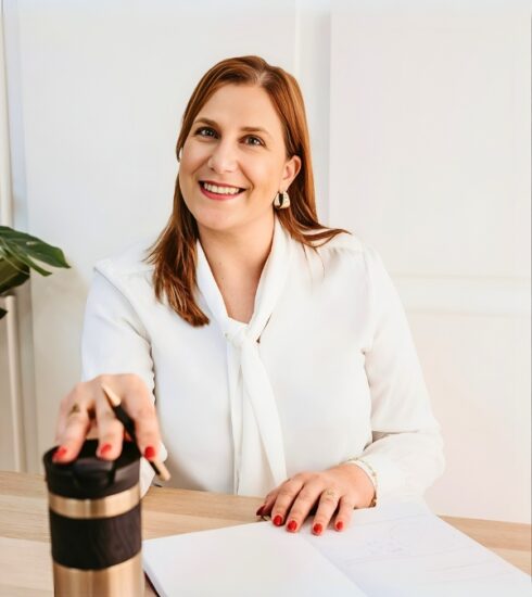 https://www.revistavoix.com/wp-content/uploads/2022/03/logo.png - Ágata Castro - Quando o corpo fala! -