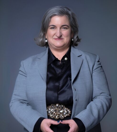 https://www.revistavoix.com/wp-content/uploads/2022/03/logo.png - Amélia Borges - Escritora Portuguesa. -