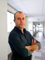 Revista Voix - Nuno Matos - Microscopia de Campo Escuro. https://www.revistavoix.com/wp-content/uploads/2022/03/logo.png - Nuno Matos - Microscopia de Campo Escuro. -