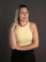 Revista Voix - Dulcilene Oliveira - A jornada de fé e empreendedorismo em Portugal. https://www.revistavoix.com/wp-content/uploads/2022/03/logo.png - Dulcilene Oliveira - A jornada de fé e empreendedorismo em Portugal. -