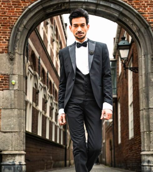 Revista Voix - Marlon Claessen - O Novo Correspondente Internacional da Voix e sua Revolução na Moda e Negócios https://www.revistavoix.com/wp-content/uploads/2022/03/logo.png - Marlon Claessen - O Novo Correspondente Internacional da Voix e sua Revolução na Moda e Negócios -