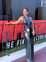 https://www.revistavoix.com/wp-content/uploads/2022/03/logo.png - Marlon Pelo Mundo - Mônica Carvalho brilha no 7 Art Award Cannes festival com o curta premiado “The Painter” -