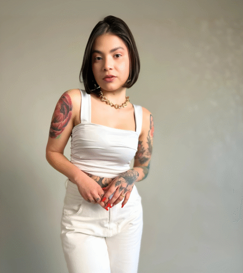 Revista Voix - Stela Rocha - A beleza do recomeço: Quando o autocuidado se torna um ato de coragem. https://www.revistavoix.com/wp-content/uploads/2022/03/logo.png - Stela Rocha - A beleza do recomeço: Quando o autocuidado se torna um ato de coragem. -