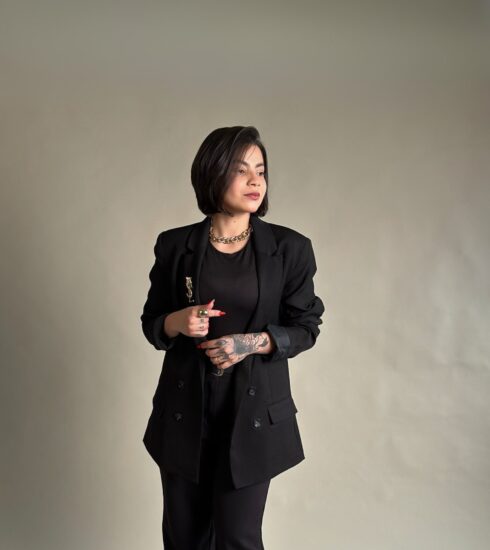 Revista Voix - Stela Rocha - Quando a gente deixa de se ver. https://www.revistavoix.com/wp-content/uploads/2022/03/logo.png - Stela Rocha - Quando a gente deixa de se ver. -
