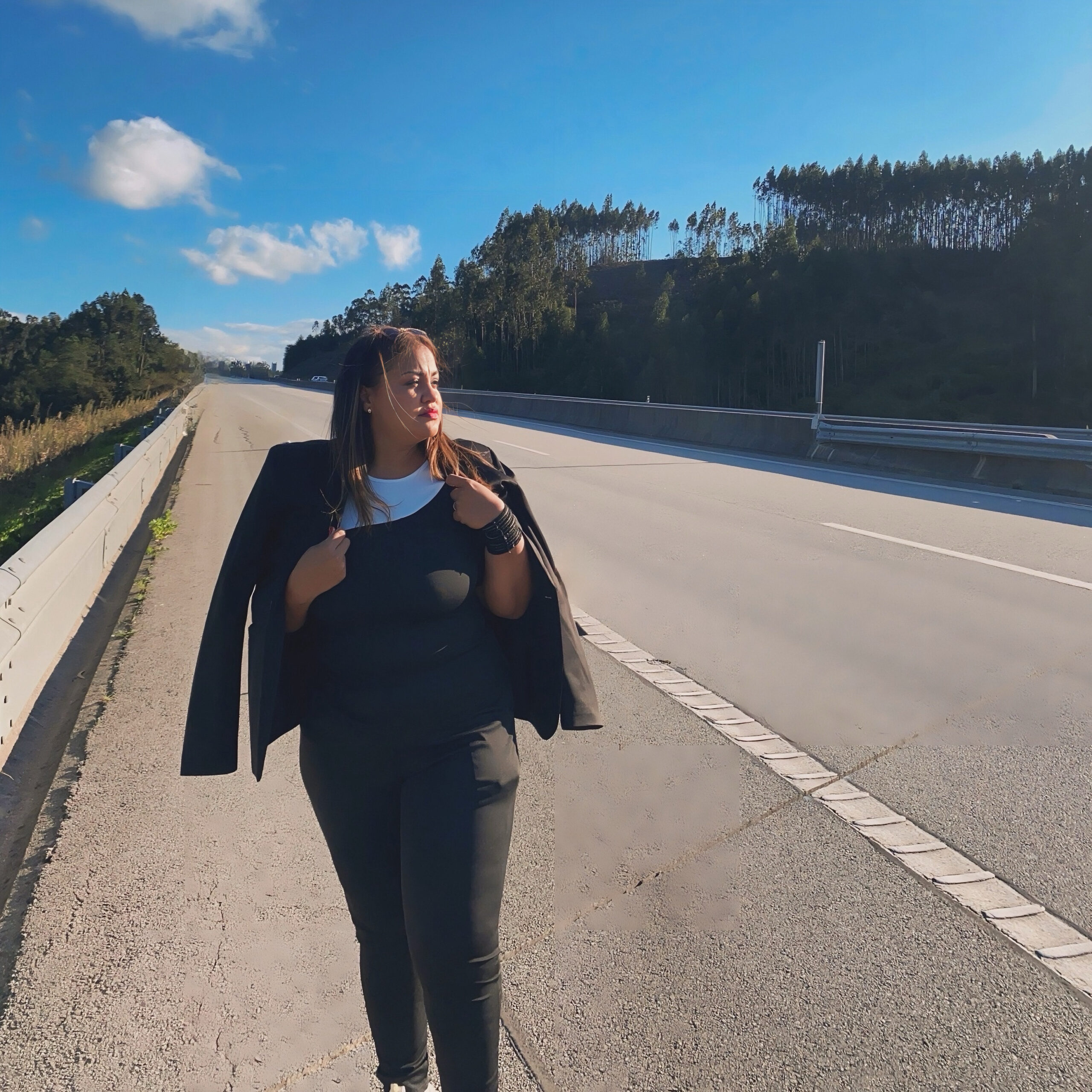 Revista Voix - Marcelle Silva - Olhei-me ao espelho e não me reconheci: A autoestima depois da maternidade. https://www.revistavoix.com/wp-content/uploads/2022/03/logo.png - Marcelle Silva - Olhei-me ao espelho e não me reconheci: A autoestima depois da maternidade. -