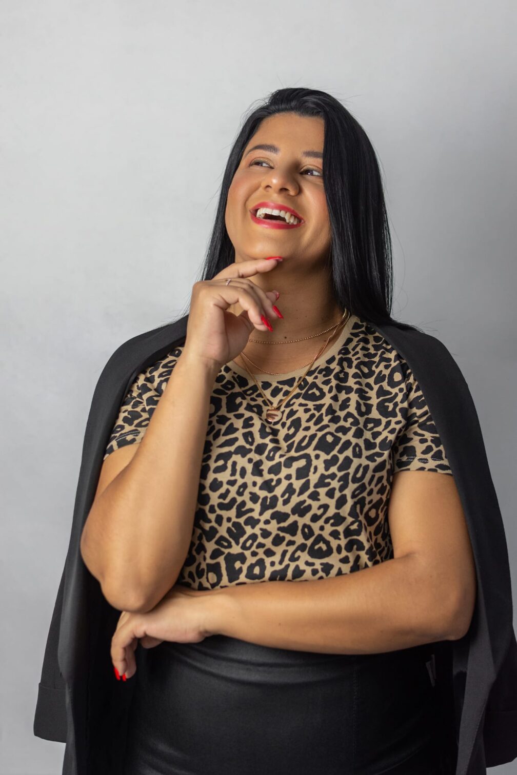 Revista Voix - Ana Paula - Uma história de Superação e Persistência. https://www.revistavoix.com/wp-content/uploads/2022/03/logo.png - Ana Paula - Uma história de Superação e Persistência. -