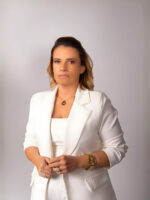 Revista Voix - A história de Dianny Martins. https://www.revistavoix.com/wp-content/uploads/2022/03/logo.png - A história de Dianny Martins. -