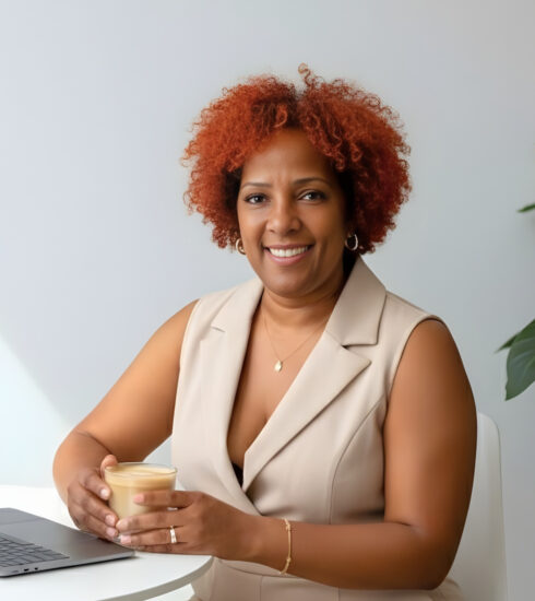 Revista Voix - Márcia Peel – Peel’s Global. https://www.revistavoix.com/wp-content/uploads/2022/03/logo.png - Márcia Peel – Peel’s Global. -