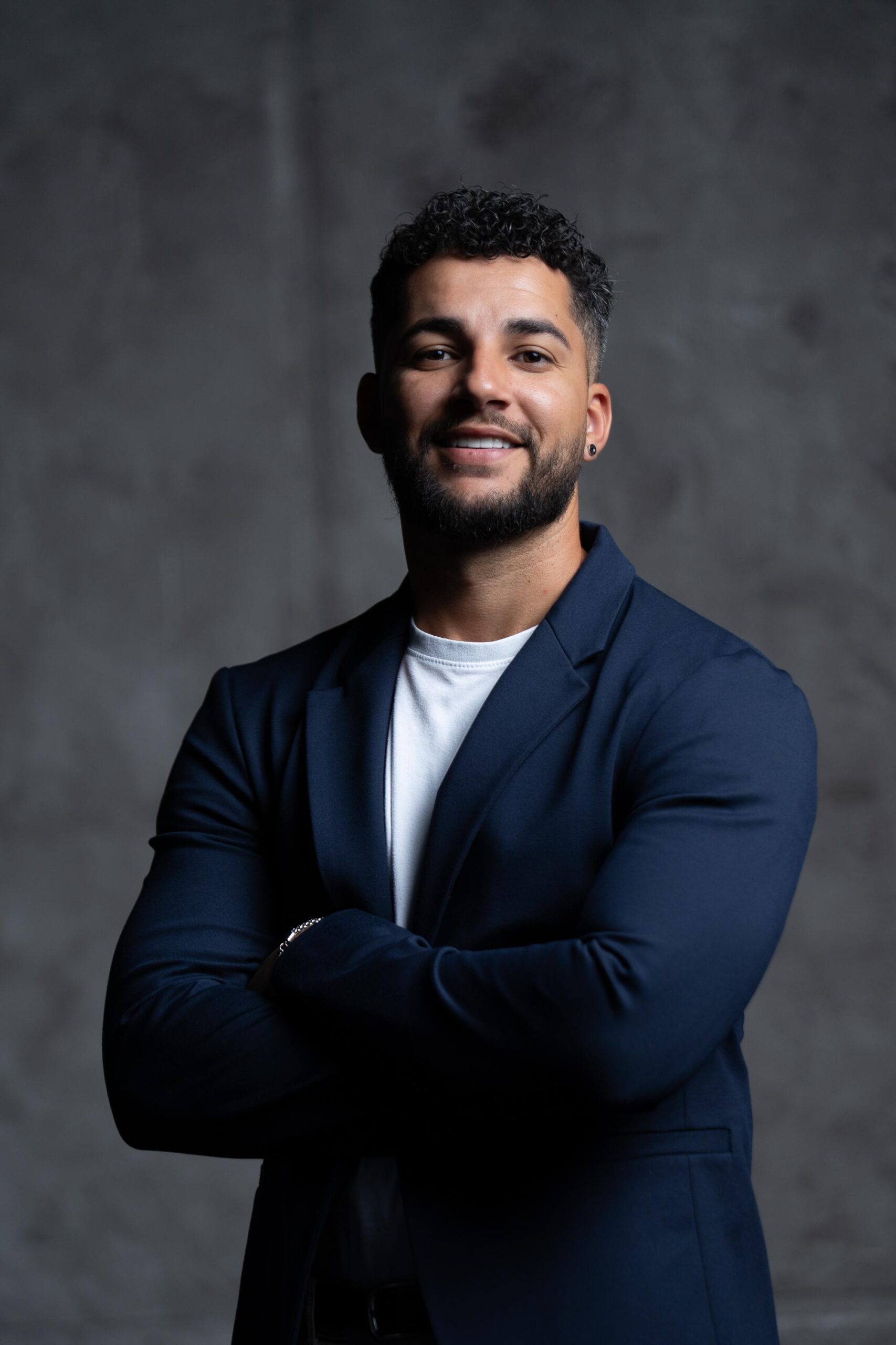 Revista Voix - Leonel Barber - A trajetória surpreendente de Raphael Fonseca. https://www.revistavoix.com/wp-content/uploads/2022/03/logo.png - Leonel Barber - A trajetória surpreendente de Raphael Fonseca. -
