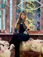 https://www.revistavoix.com/wp-content/uploads/2022/03/logo.png - Uma noite entre Luxo, Moda e Exclusividade: O Top Model Worldwide no Philipp Plein Club. -