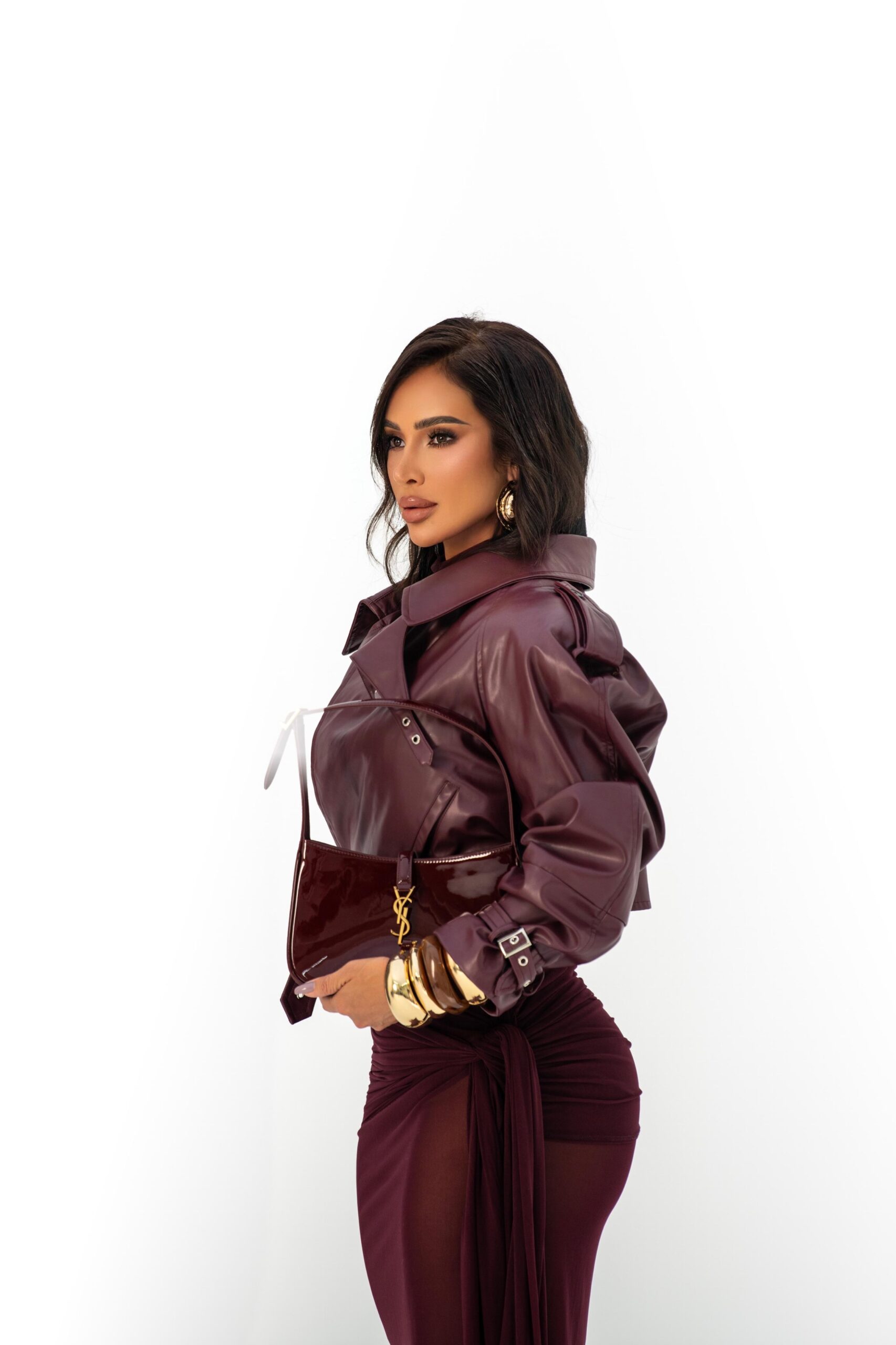 https://www.revistavoix.com/wp-content/uploads/2022/03/logo.png - Quando a identidade encontra propósito: O feminino consciente de Gabriela Lucianno. -
